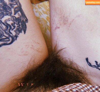 Hairy Women / HairyFairy420 / ig_naturals / pearlygirly06 leaked photo photo #3119