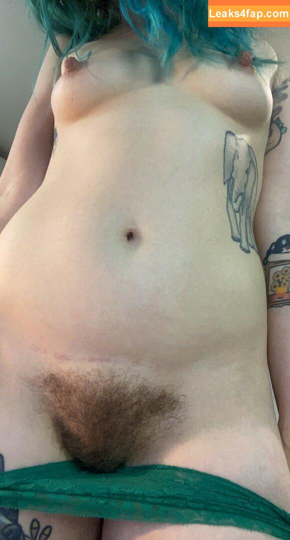 Hairy Women / HairyFairy420 / ig_naturals / pearlygirly06 leaked photo photo #3187