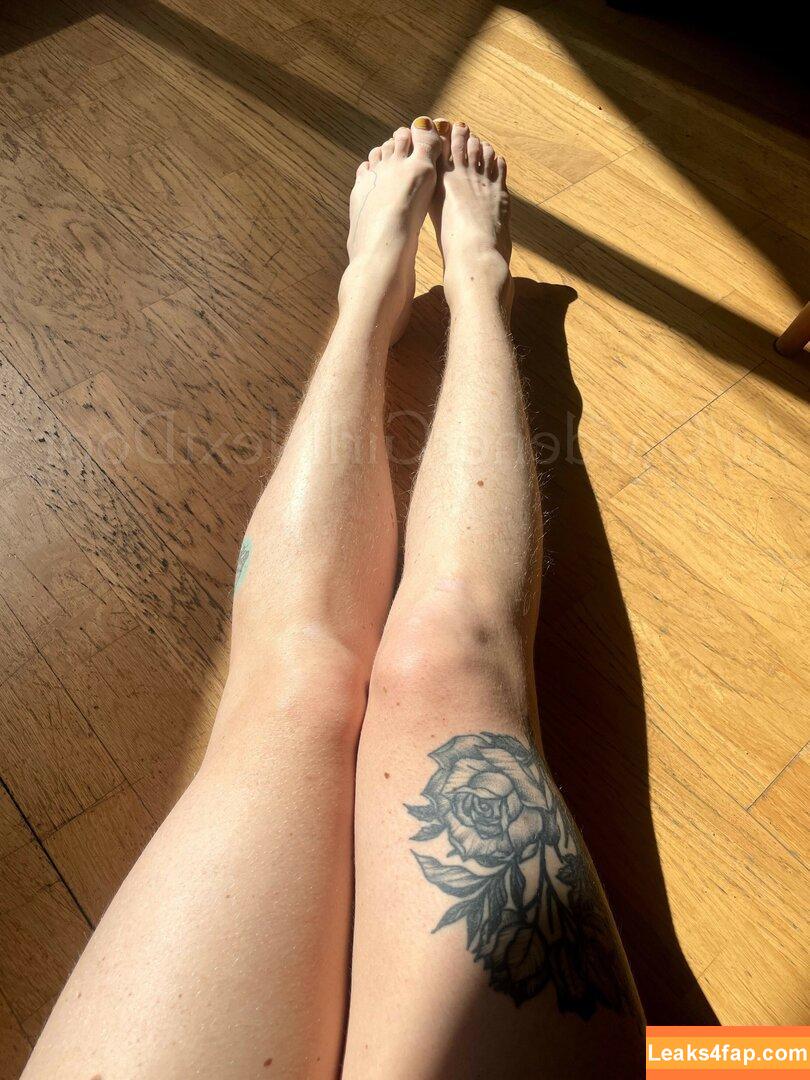 Hairy Women / HairyFairy420 / ig_naturals / pearlygirly06 leaked photo photo #3205