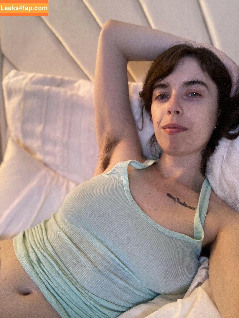 Hairy Women / HairyFairy420 / ig_naturals / pearlygirly06 leaked photo photo #3239