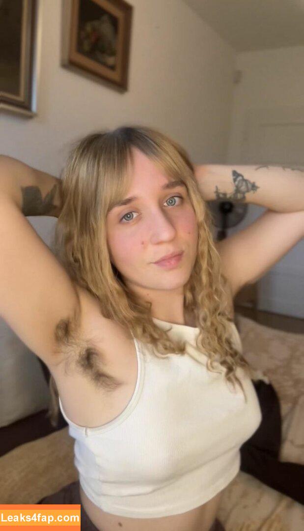 Hairy Women / HairyFairy420 / ig_naturals / pearlygirly06 leaked photo photo #3242