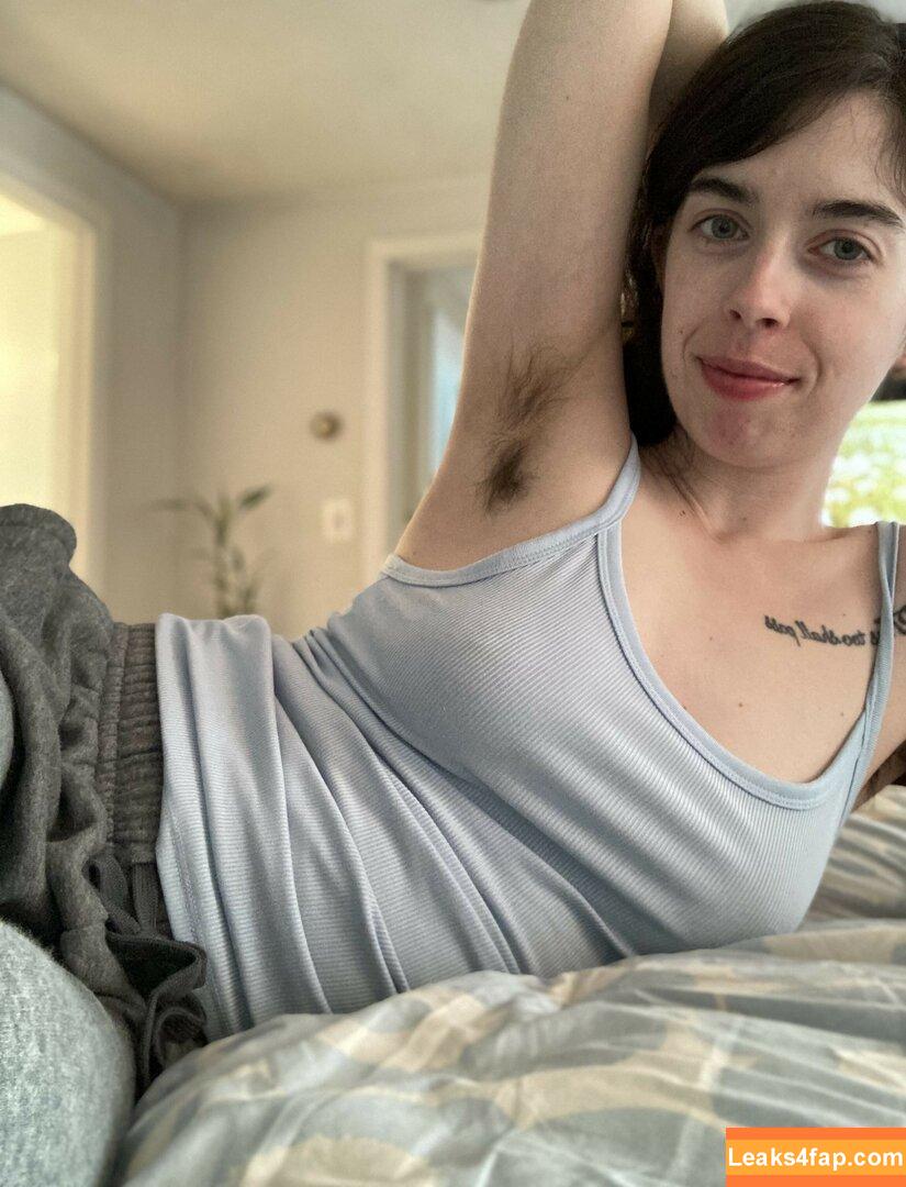 Hairy Women / HairyFairy420 / ig_naturals / pearlygirly06 leaked photo photo #3254