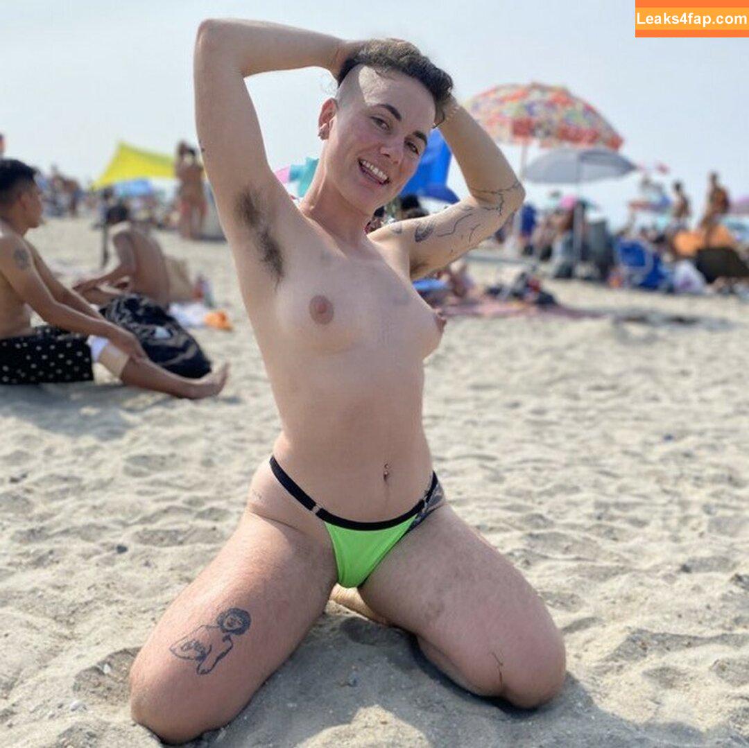 Hairy Women / HairyFairy420 / ig_naturals / pearlygirly06 leaked photo photo #3310