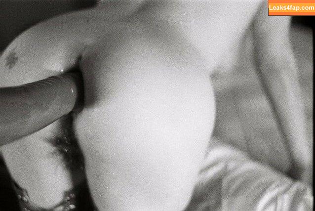 Hairy Women / HairyFairy420 / ig_naturals / pearlygirly06 leaked photo photo #3332