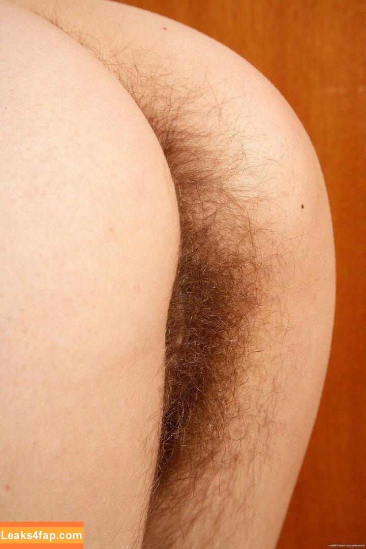 Hairy Women / HairyFairy420 / ig_naturals / pearlygirly06 leaked photo photo #3376