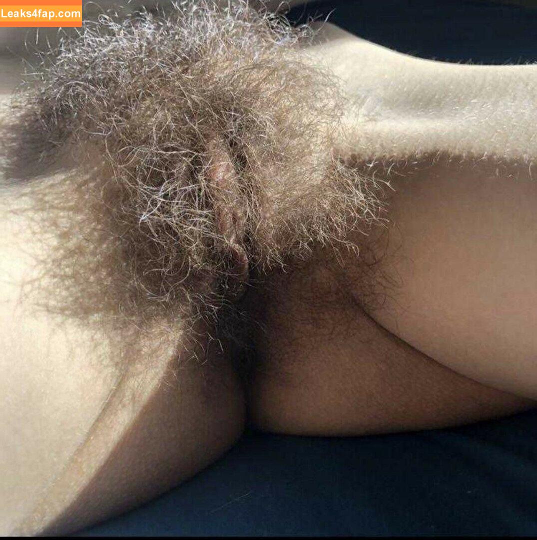 Hairy Women / HairyFairy420 / ig_naturals / pearlygirly06 leaked photo photo #3386