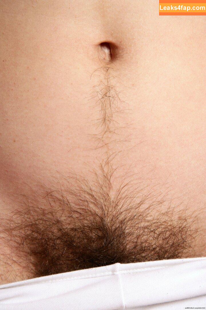 Hairy Women / HairyFairy420 / ig_naturals / pearlygirly06 leaked photo photo #3390
