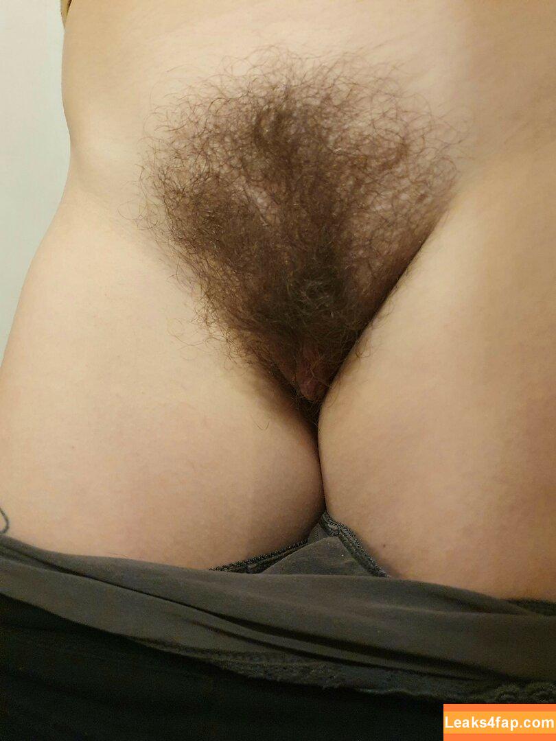 Hairy Women / HairyFairy420 / ig_naturals / pearlygirly06 leaked photo photo #3614