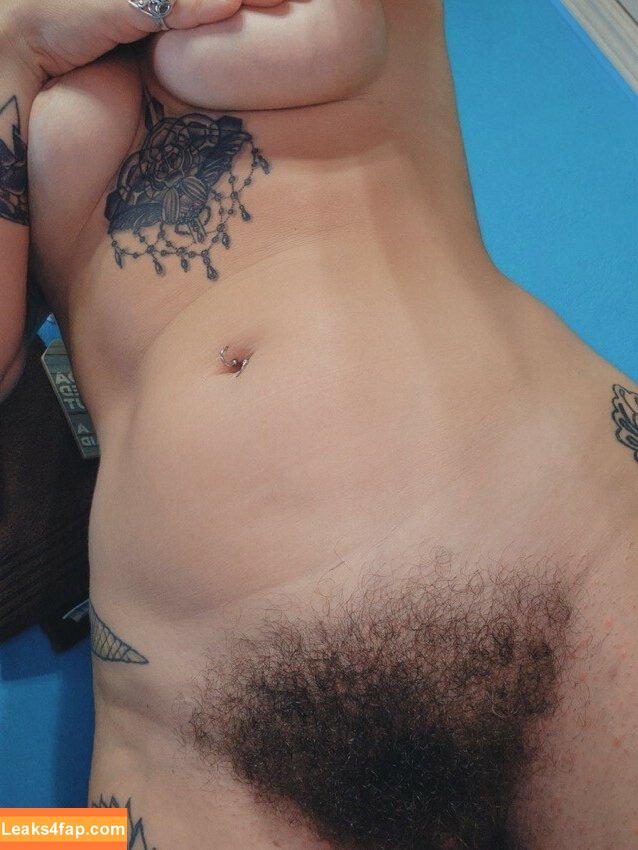 Hairy Women / HairyFairy420 / ig_naturals / pearlygirly06 leaked photo photo #3696