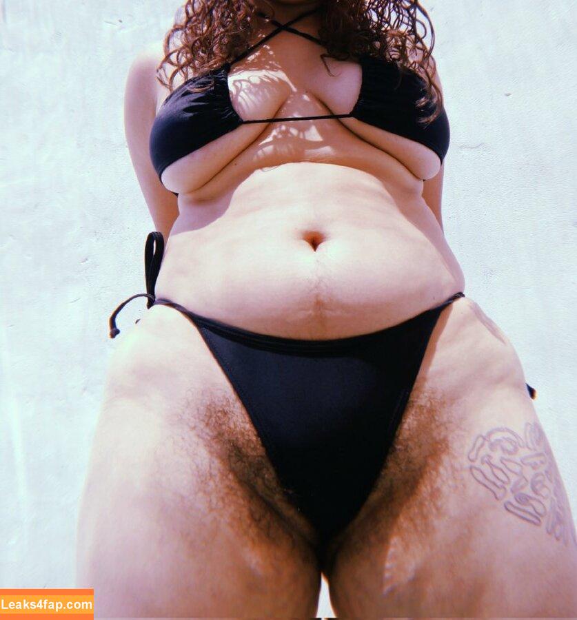 Hairy Women / HairyFairy420 / ig_naturals / pearlygirly06 leaked photo photo #3723