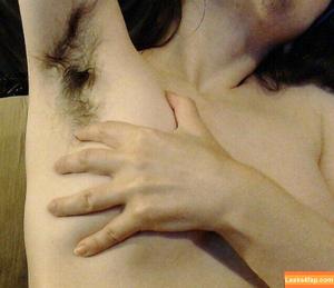 Hairy Women photo #3063