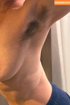 Hairy Women photo #3117