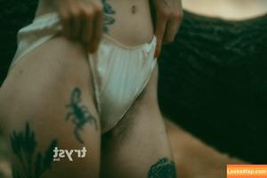 Hairy Women photo #3133