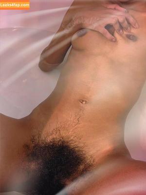 Hairy Women photo #3378