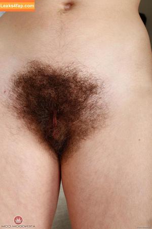 Hairy Women photo #3490