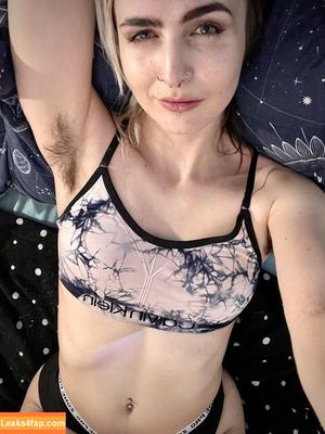 Hairy Women photo #3658