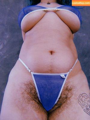 Hairy Women photo #3711