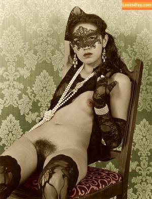 Hairy Women photo #3885