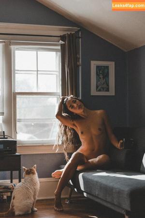 Hairy Women photo #3975