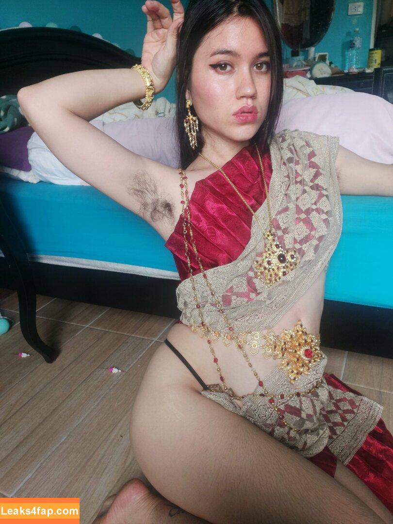 Hairy Women / HairyFairy420 / ig_naturals / pearlygirly06 leaked photo photo #4113