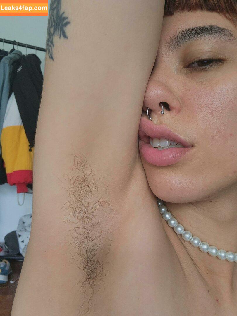 Hairy Women / HairyFairy420 / ig_naturals / pearlygirly06 leaked photo photo #4268