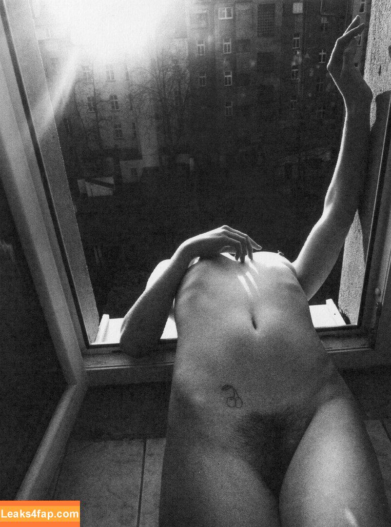 Hairy Women / HairyFairy420 / ig_naturals / pearlygirly06 leaked photo photo #4418