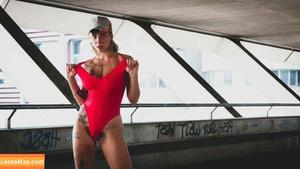 Hairy Women photo #4195