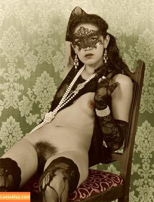 Hairy Women photo #4355