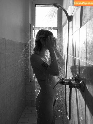 Hairy Women photo #4419