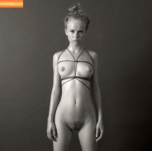 Hairy Women photo #4604