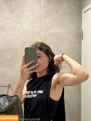 Hairy Women photo #4767