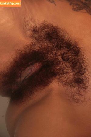 Hairy Women photo #4852