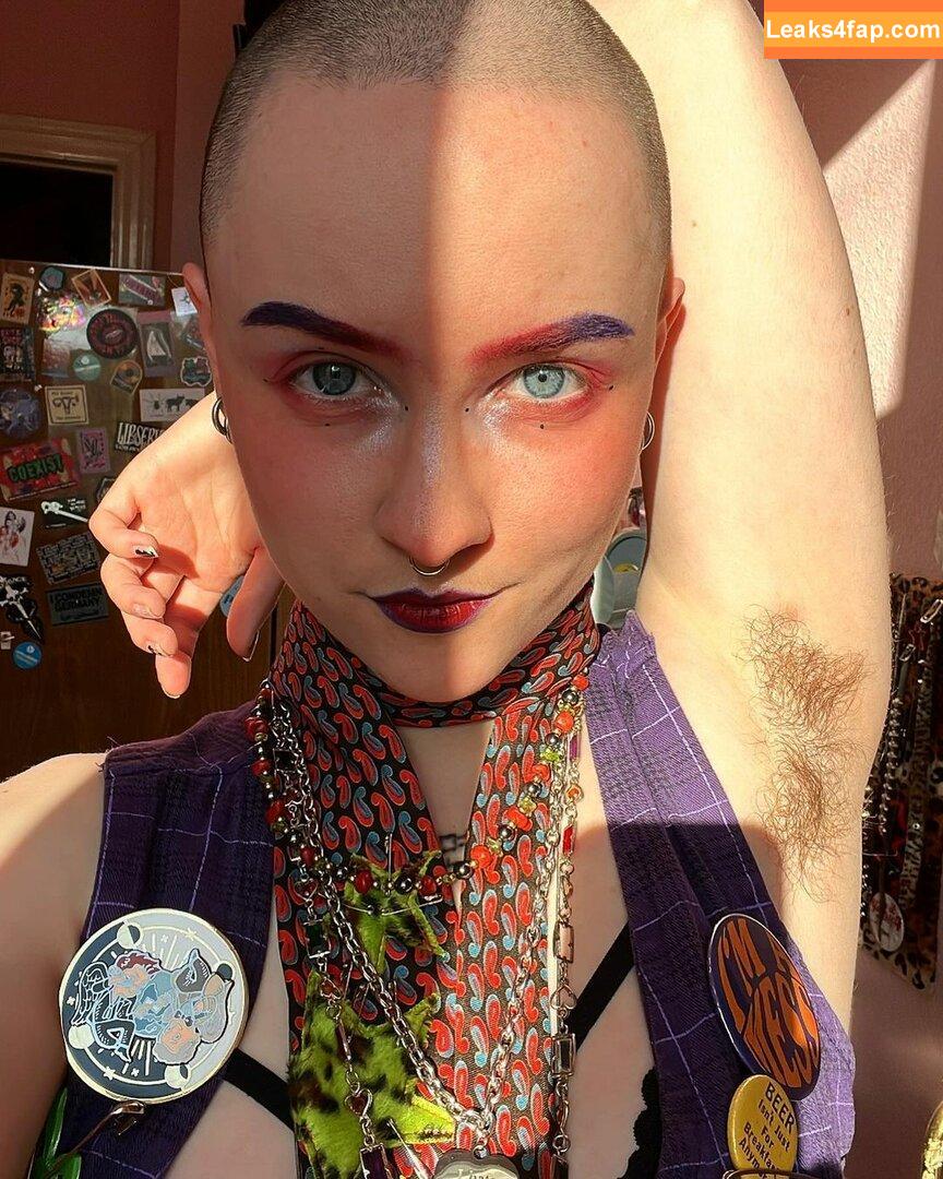 Hairy Women / HairyFairy420 / ig_naturals / pearlygirly06 leaked photo photo #5001