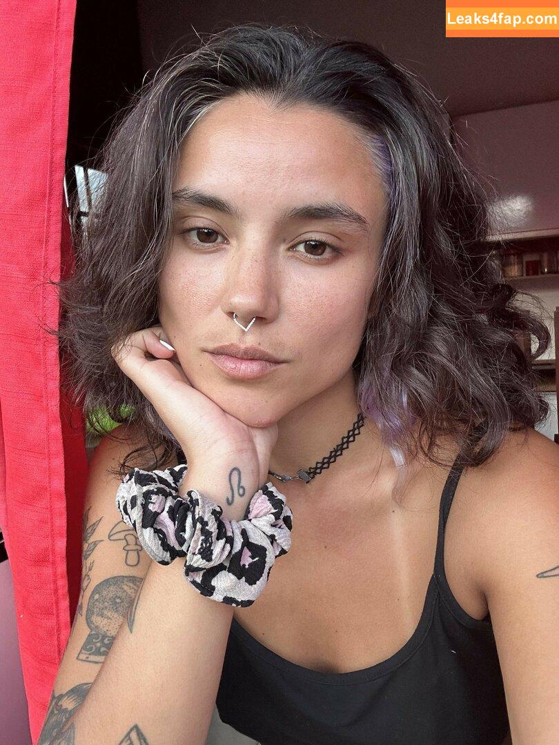 Hairy Women / HairyFairy420 / ig_naturals / pearlygirly06 leaked photo photo #5031