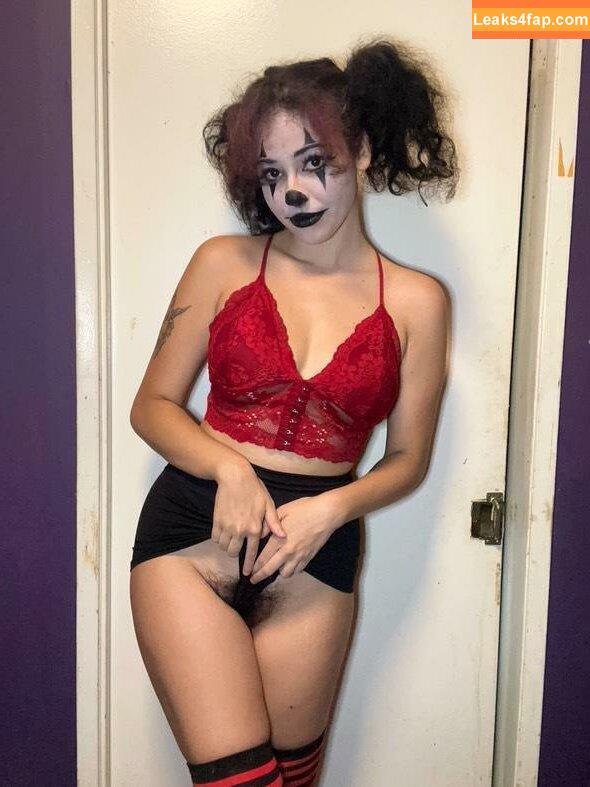 Hairy Women / HairyFairy420 / ig_naturals / pearlygirly06 leaked photo photo #5058