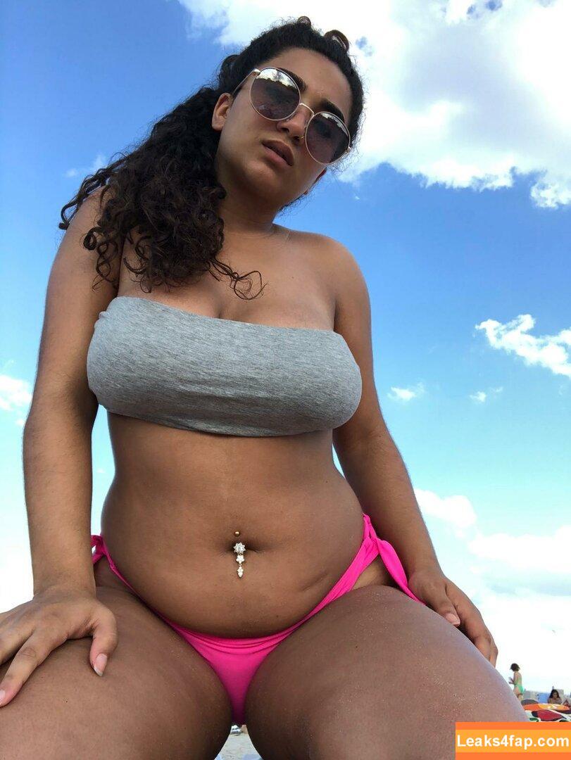 Hairy Women / HairyFairy420 / ig_naturals / pearlygirly06 leaked photo photo #5261