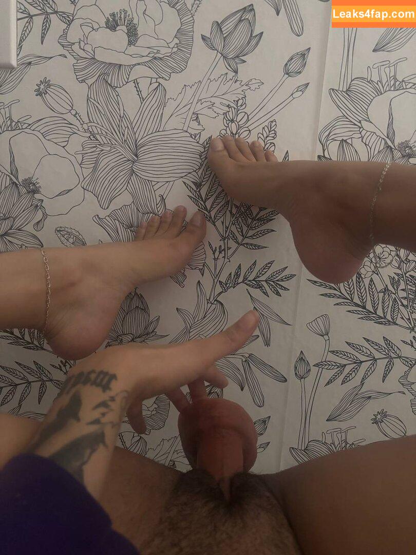 Hairy Women / HairyFairy420 / ig_naturals / pearlygirly06 leaked photo photo #5621