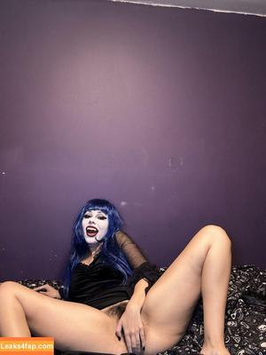 Hairy Women photo #5057