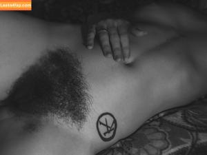 Hairy Women photo #5282