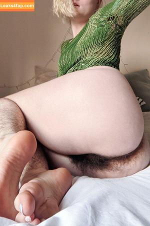 Hairy Women photo #5295