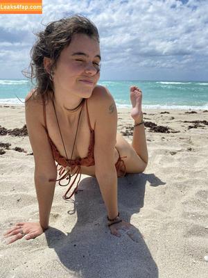 Hairy Women photo #5324