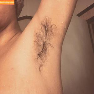 Hairy Women photo #5735