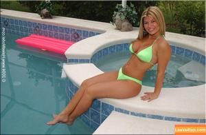 Halee Model фото #0013