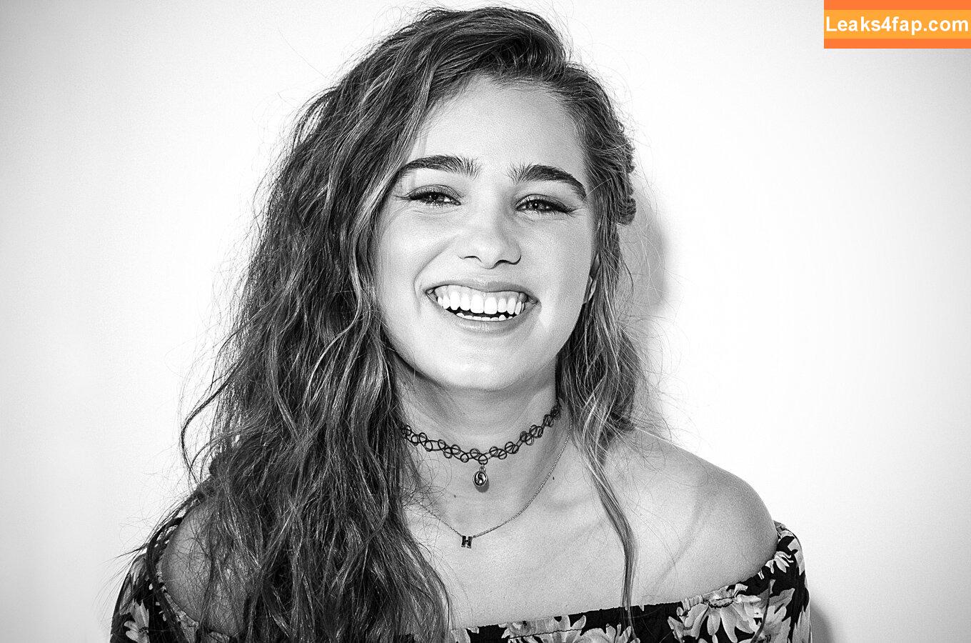 Haley Lu Richardson / haleyluhoo leaked photo photo #0033