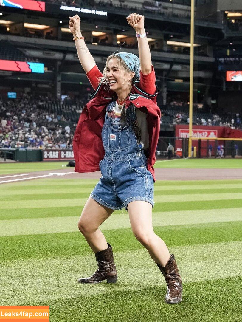 Haley Lu Richardson / haleyluhoo leaked photo photo #0443
