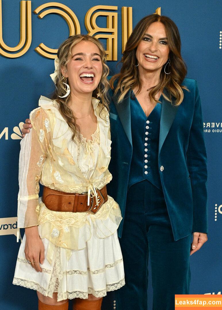 Haley Lu Richardson / haleyluhoo leaked photo photo #0456