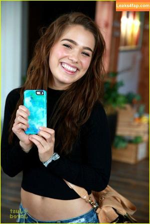 Haley Lu Richardson photo #0067