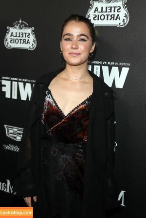 Haley Lu Richardson photo #0071