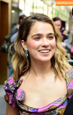 Haley Lu Richardson photo #0201