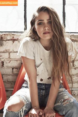 Haley Lu Richardson photo #0278